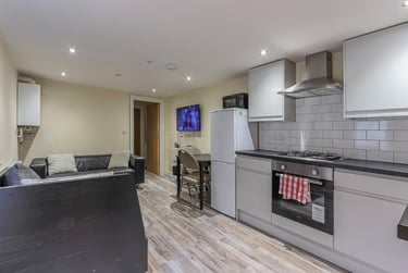 2 bed house, Cyril Crescent, Adamstown, Cardiff, CF241DQ - Image 1